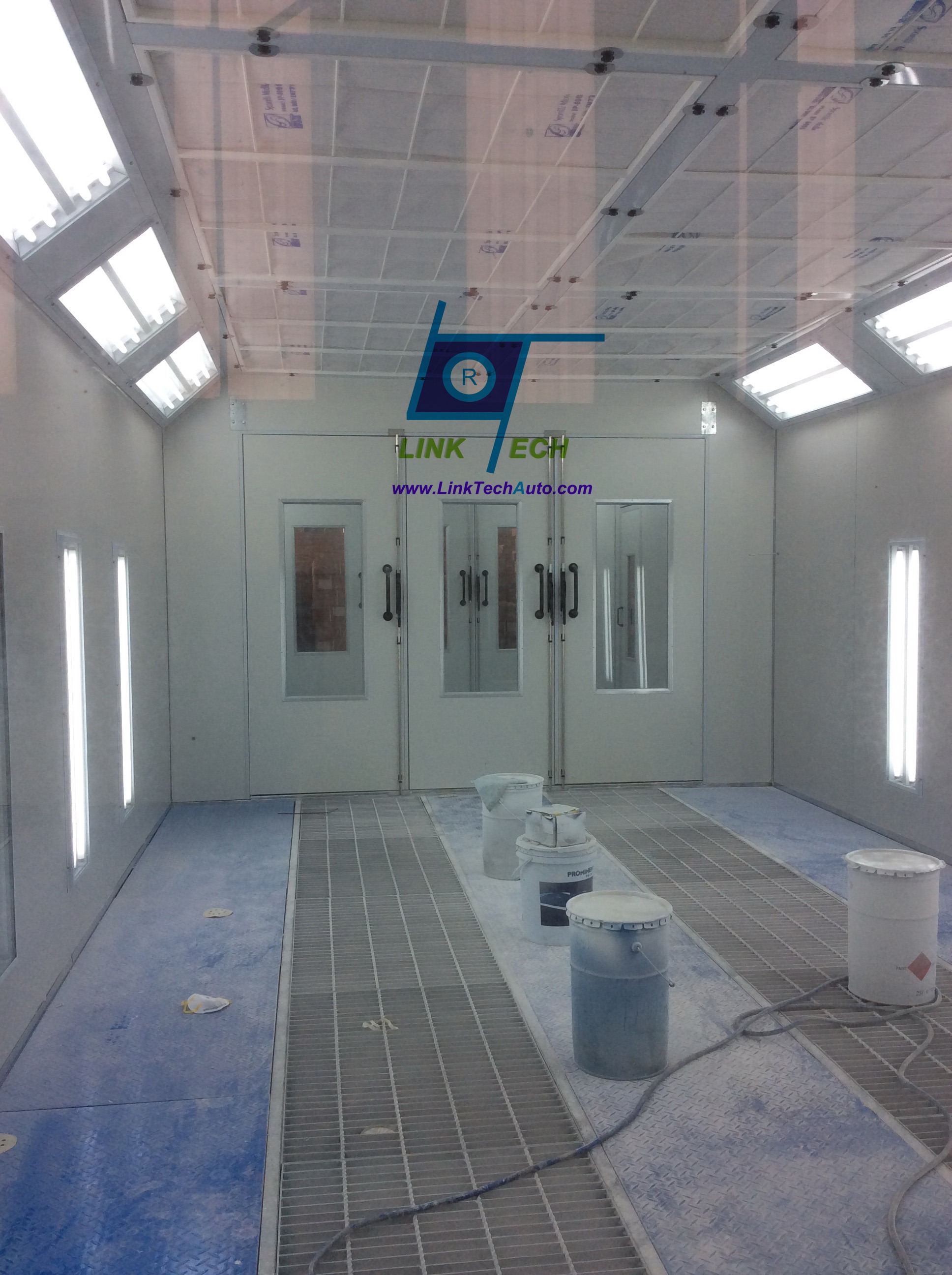 Spray booth (wet type)