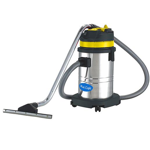 Vacuum cleaner for garage using